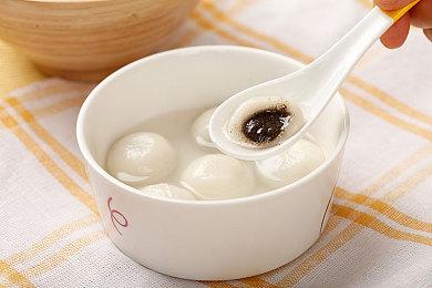 《最终幻想16》所有战斗集锦 动作来自《鬼泣5》设计师